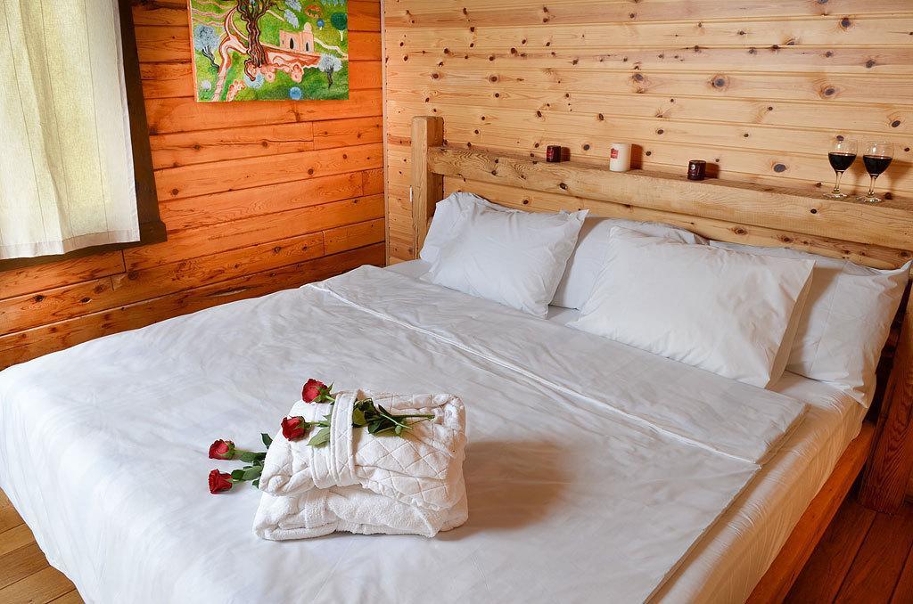 Yagorov Chalet Yavneʼel Rom bilde